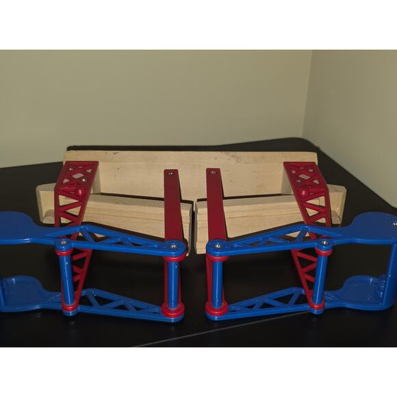 Thomas & Friends Wooden Railway - Double Lift Drawbridge - Red & Blue - Brio - Picture 5 of 6